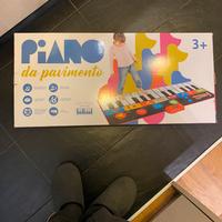 Pianoforte per pavimento