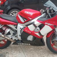 yamaha R6 2001