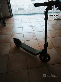 monopattino elettrico ninebot E2 Pro