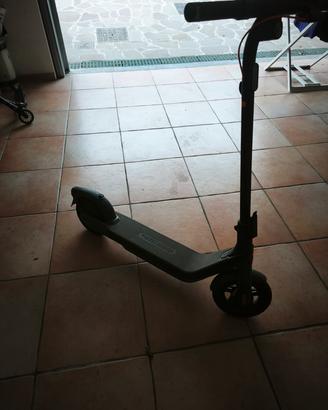 monopattino elettrico ninebot E2 Pro