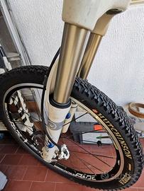 Mountain bike specialized 26