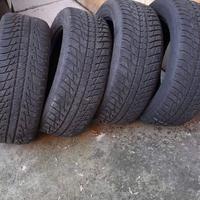 2 set di gomme Nokian e Nexen
