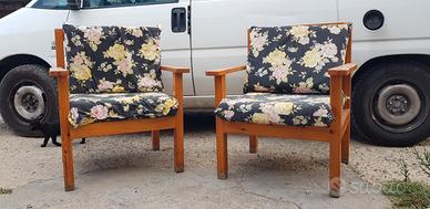 poltrone in legno con cuscino 