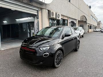 Disponibile  500 elettrica allestimento RED