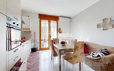 AMPIO BILOCALE CON INGRESSO INDIPENDENTE, TERRAZZA