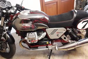 Moto Guzzi V7 - 2010