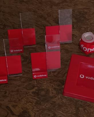 set di espositori da banco marchiato Vodafone 