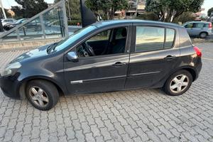 Renault clio 1.5 2011