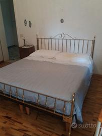 🌿 Letto Matrimoniale in Ottone Pieno – Anni ’60 O