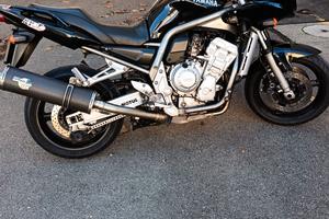 moto Naked