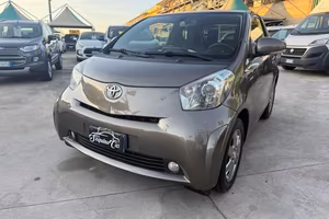 TOYOTA iQ 1.0