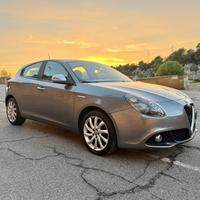 Alfa Romeo Giulietta/1.6 120CV/LED/17"/NEOPATENTA