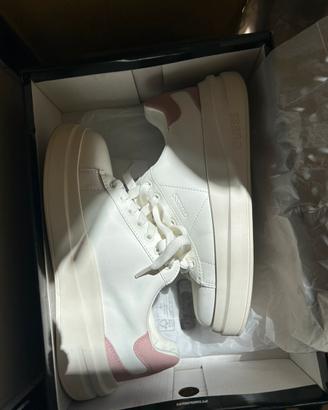 Scarpe Guess