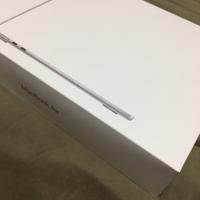 Apple Macbook air 13” M3 imballato 24gb di ram