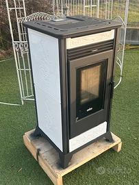 stufa RAVELLI   8 KW    PELLET