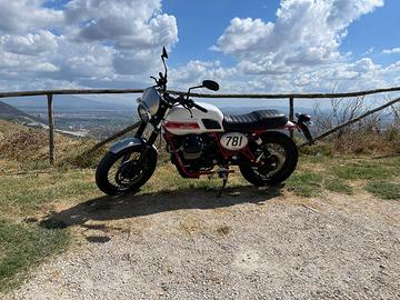 Moto Guzzi V 7 II STORNELLO