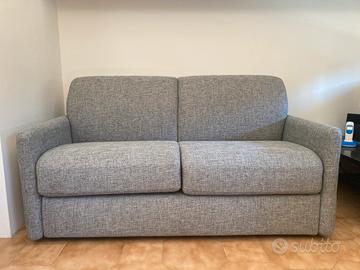 Divano letto nuovo
