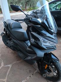 maxi scooter Voge Sfida SR4 max