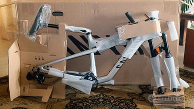 MTB Canyon Lux Trail CF8 2025 XS NUOVA (no ruote)