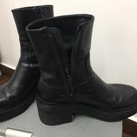 Stivaletto in pelle Zara