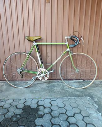 bicicletta  guerciotti guarnitura  campagnolo 