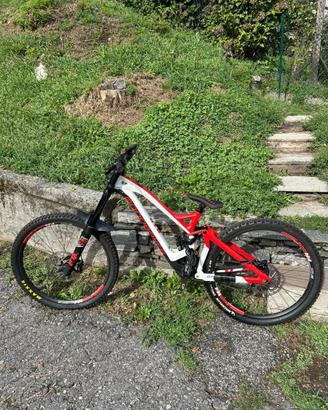 Mondraker Summum Carbon Pro 27.5