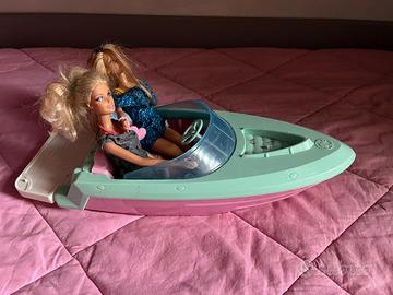2 Barbie e Motoscafo