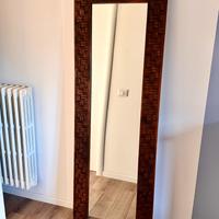 Specchio balinese in legno