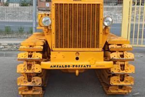 Trattore cingolato d'epoca Ansaldo Fossati