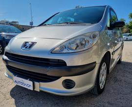 Peugeot 1007 1.4 HDi Happy