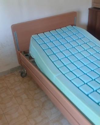 Letto ortopedico motorizzato da degenza