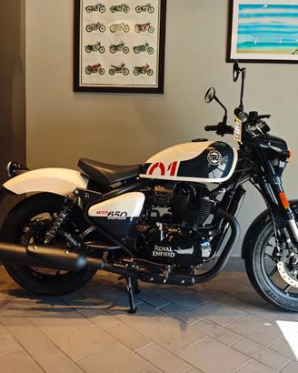 Royal Enfield Shotgun 650 Stencil white