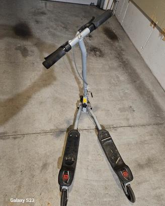 monopattino tre ruote