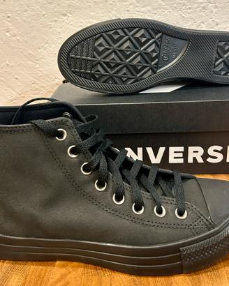 Converse nere pelle nuove