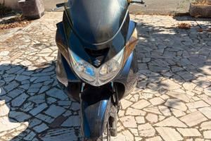 Suzuki burgman 400