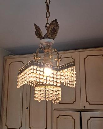 LAMPADARIO CON GOCCE DI CRISTALLO