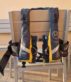 Giubbotto di salvataggio off-shore con imbracatura