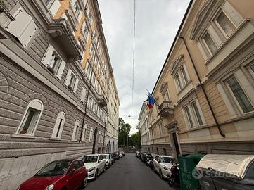 MAGAZZINO A TRIESTE
