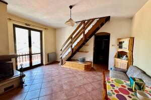 Delizioso appartamento su due livelli con box