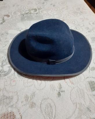 Cappello elegante da uomo..marca Bruno Capelo