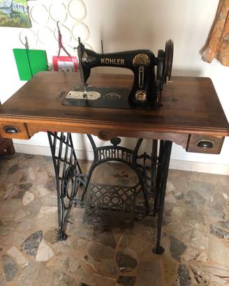 Macchina da Cucire d'epoca  Marca "KOHLER"