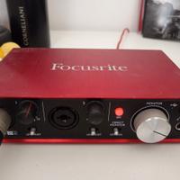 Scarlett 2i2 scheda audio + cuffie mx3 audio tech