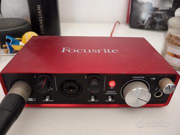 Scarlett 2i2 scheda audio + cuffie mx3 audio tech