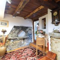 CASA SEMINDIPENDENTE A CHALLAND-SAINT-ANSELME