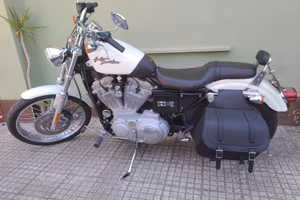 Harley-Davidson Sportster 883 Custom (XL 883C)