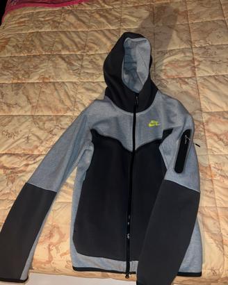 felpa nike tech