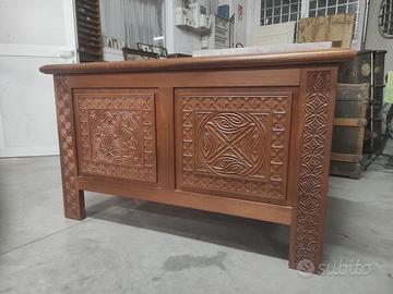 Cassapanca mogano intarsiata