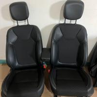 Tappezzeria Renault Clio IV in pelle con bracciolo