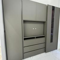 Armadio con vano porta tv