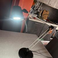 Lampada da studio o lavoro